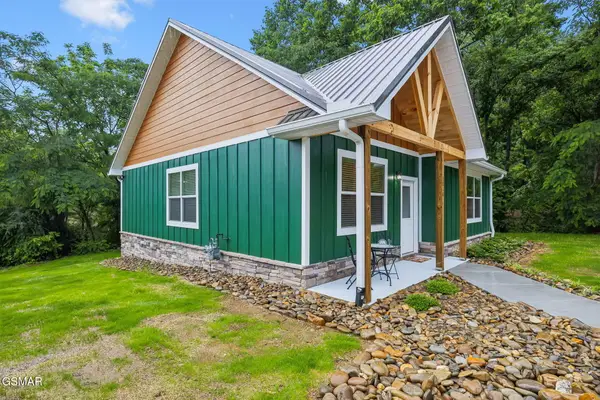 1010 Pinyon Circle, Pigeon Forge, TN 37863