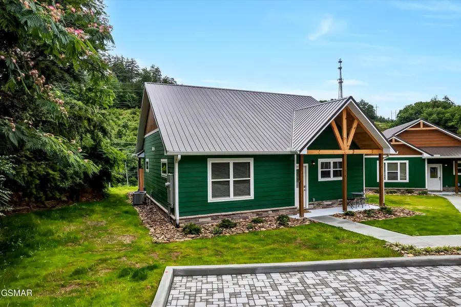 1014 Pinyon Circle, Pigeon Forge, TN 37863 - Image #2