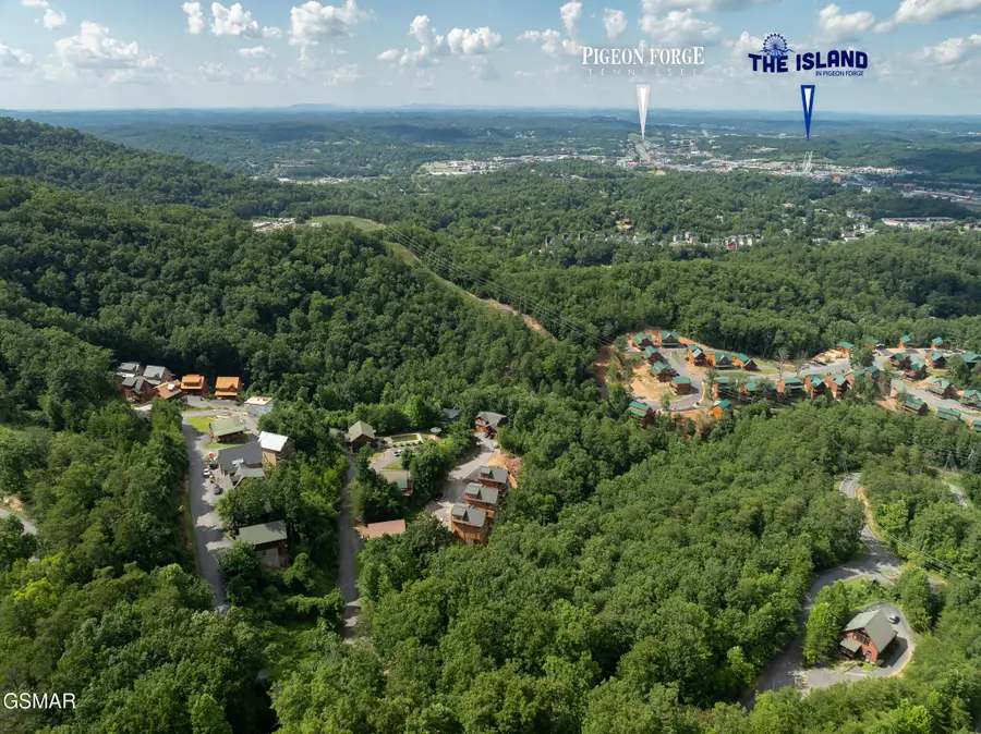 943 Pine Valley Way, Sevierville, TN 37862 - Image #3