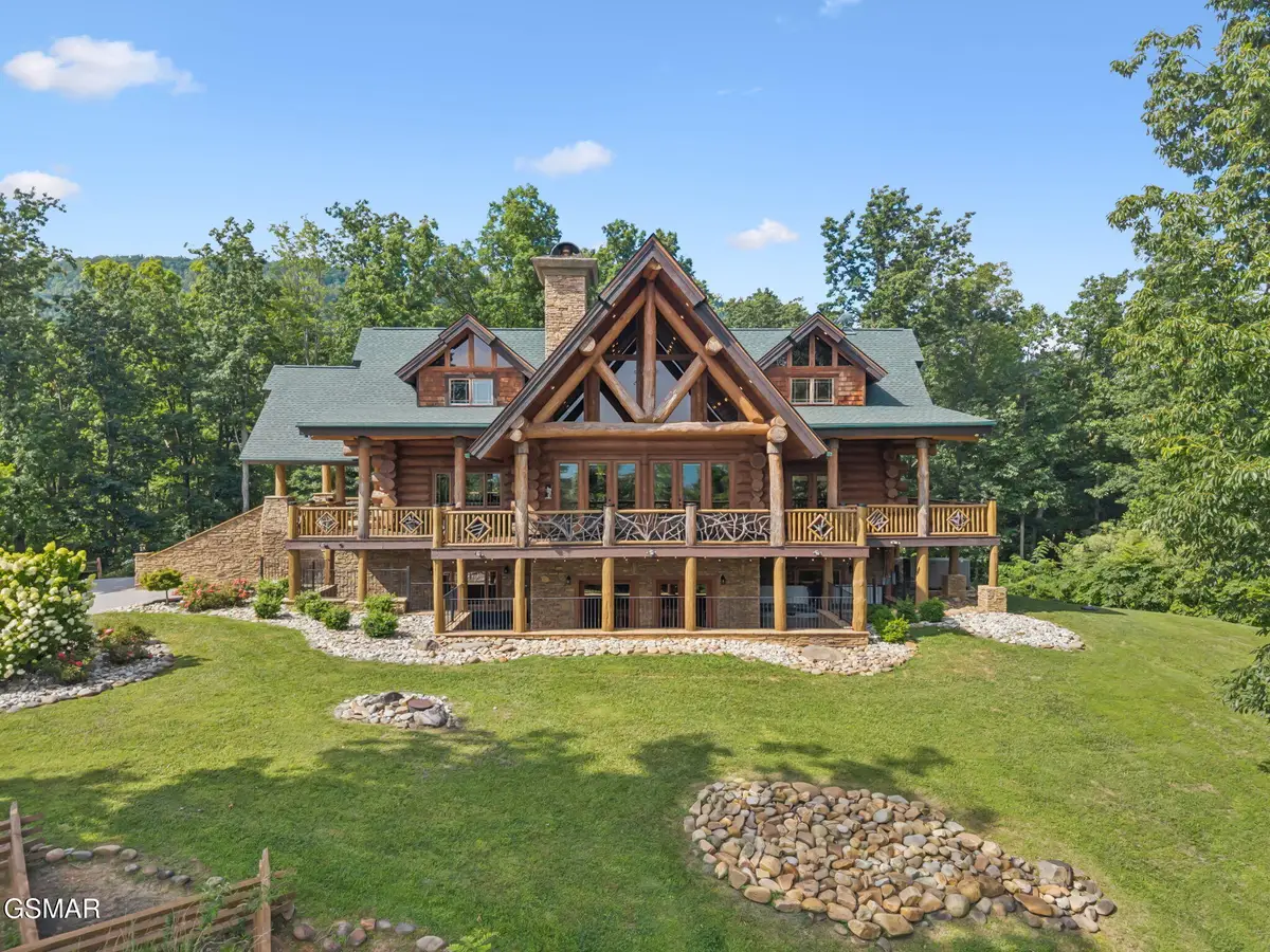831 Big Bear Ridge Road, Gatlinburg, TN 37738 - Image #1