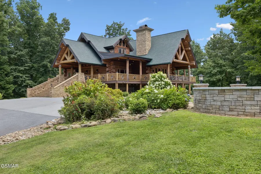 831 Big Bear Ridge Road, Gatlinburg, TN 37738 - Image #2