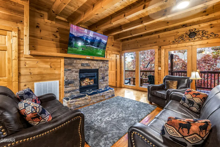 724 Chickasaw Gap Way, Pigeon Forge, TN 37863 - Image #2