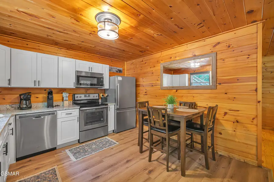 4151 Oak Ridge Street, Pigeon Forge, TN 37863 - Image #3