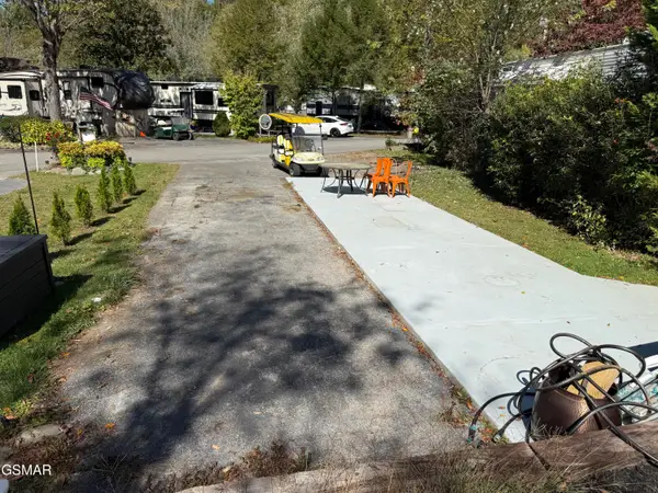 4229 E Parkway #207, Gatlinburg, TN 37738