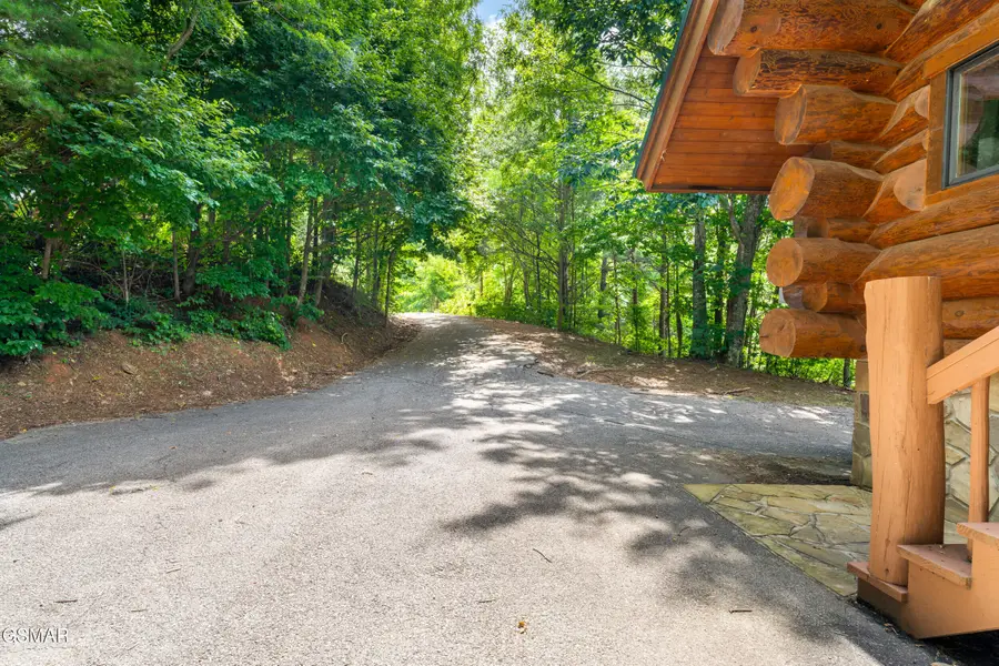 617 Almost Heaven Way, Gatlinburg, TN 37738 - Image #3