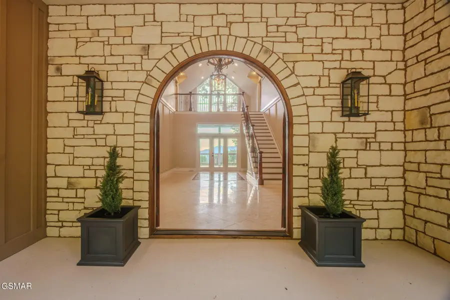 431 Thomas Loop Road, Sevierville, TN 37876 - #2