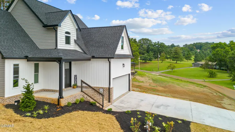 340 Battlefield Drive, Dandridge, TN 37725 - Image #2