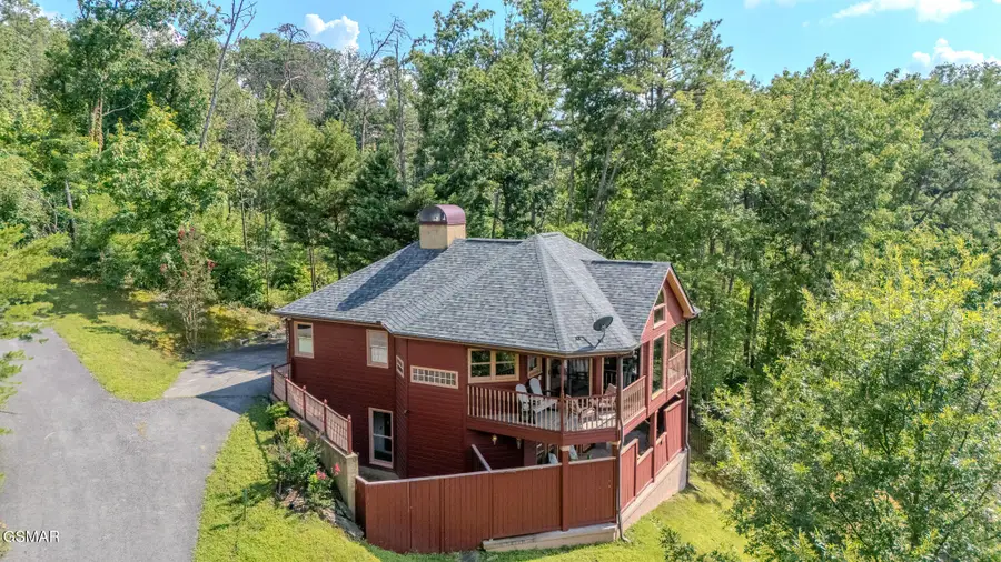 2250 Village Summit Drive, Sevierville, TN 37862 - #2