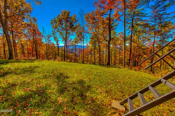 1968 E Millers Cove Rd, Walland, TN 37886