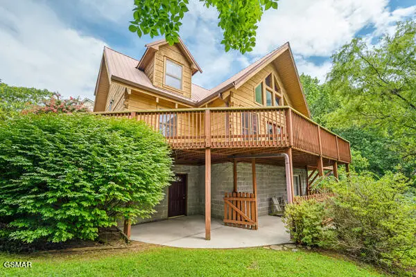 705 Blue Dunn Court, Pigeon Forge, TN 37863 - Image #2