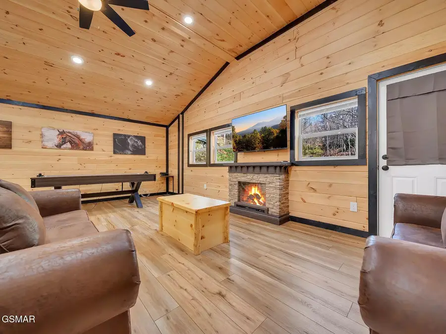 615 Lethco Way, Pigeon Forge, TN 37863 - Image #2