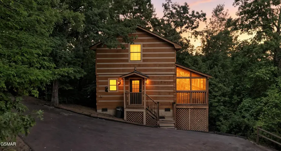 641 Kings Hills Boulevard, Pigeon Forge, TN 37863 - Image #2