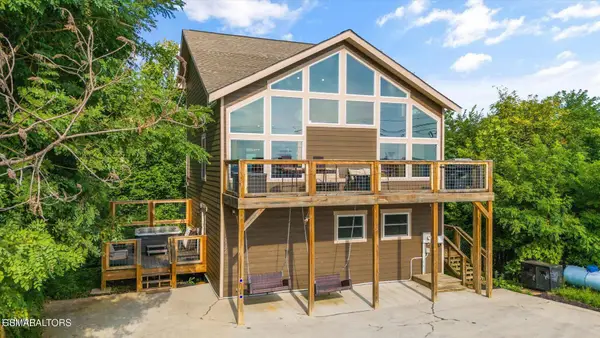 622 Wiley Oakley Drive, Gatlinburg, TN 37738