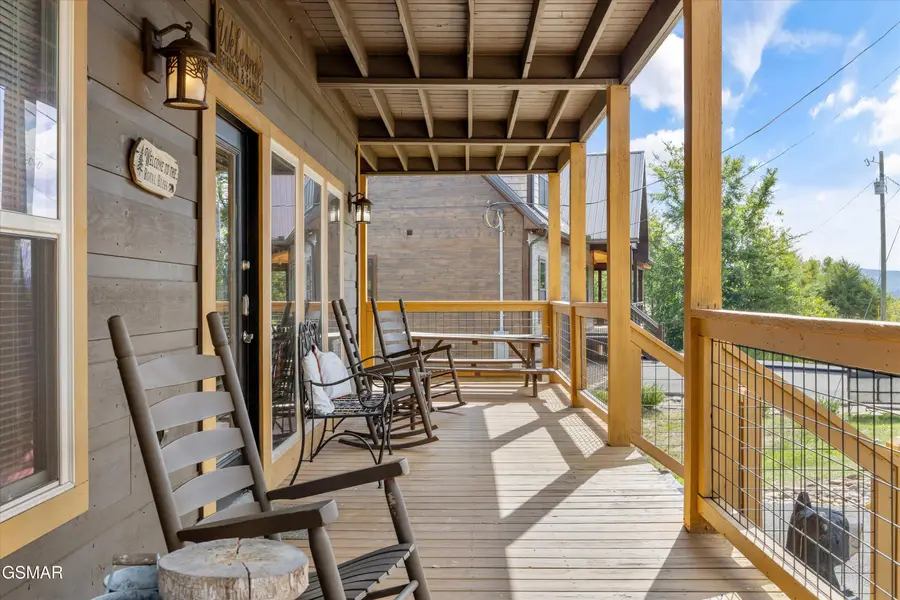 324 Oak Vista Court, Sevierville, TN 37876 - Image #2