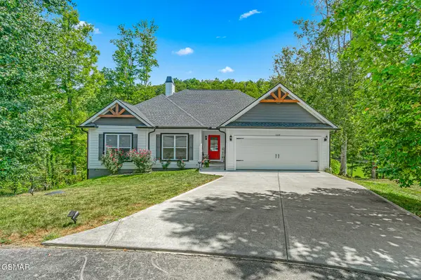 1319 Anglers Cove Way, Sevierville, TN 37876