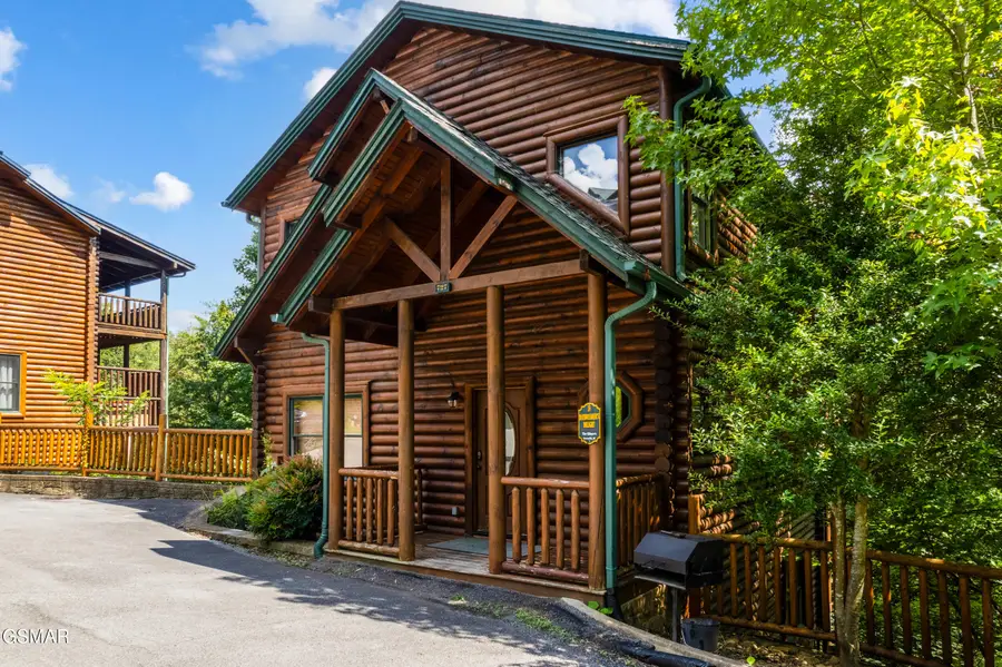 727 Mountain Stream Way, Gatlinburg, TN 37738 - Image #3