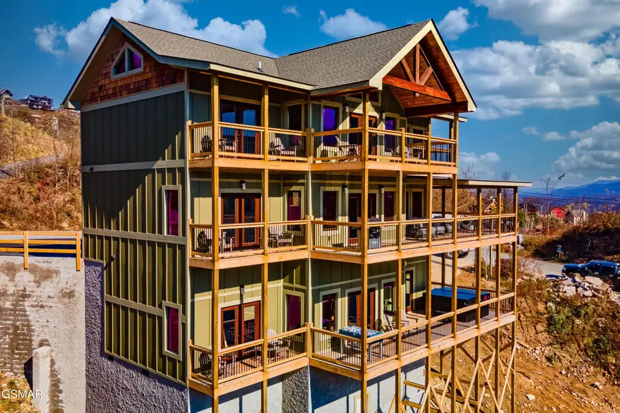 918 Elm Road, Gatlinburg, TN 37738 - Image #2