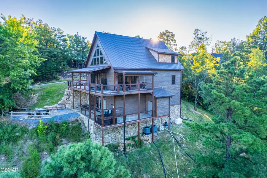 2446 Misty Shadows Drive, Sevierville, TN 37862 - #2