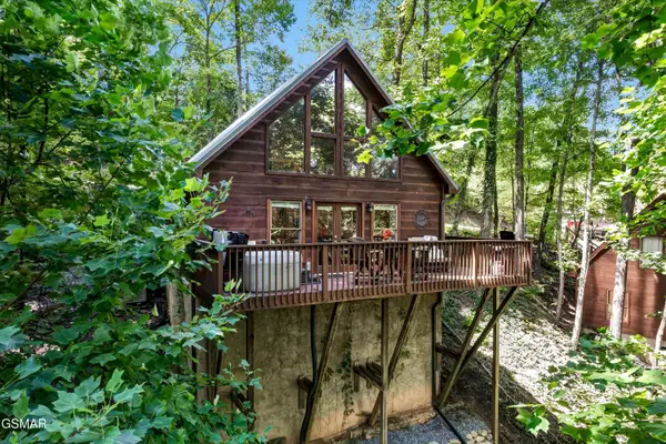 1031 Elm Circle, Sevierville, TN 37876