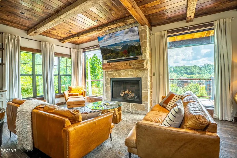 887 Sourwood Drive, Gatlinburg, TN 37738 - Image #3