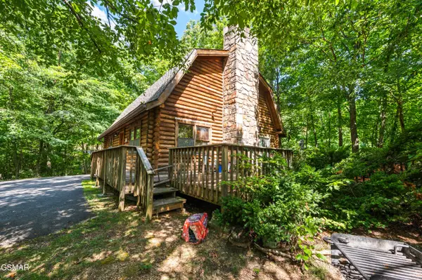 1110 Alpenrose Road, Gatlinburg, TN 37738