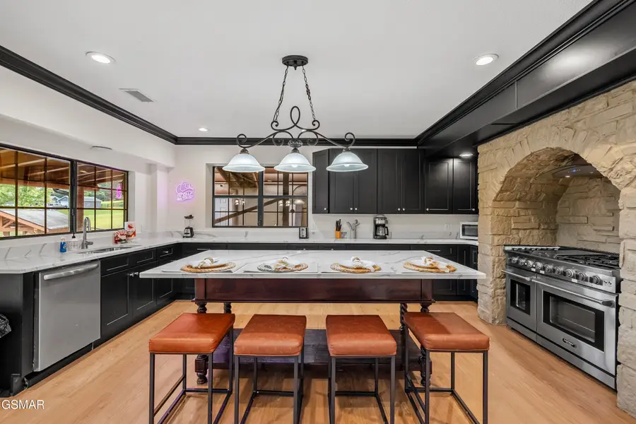 2803 Mary Ridge Farm Road, Sevierville, TN 37862 - Image #3