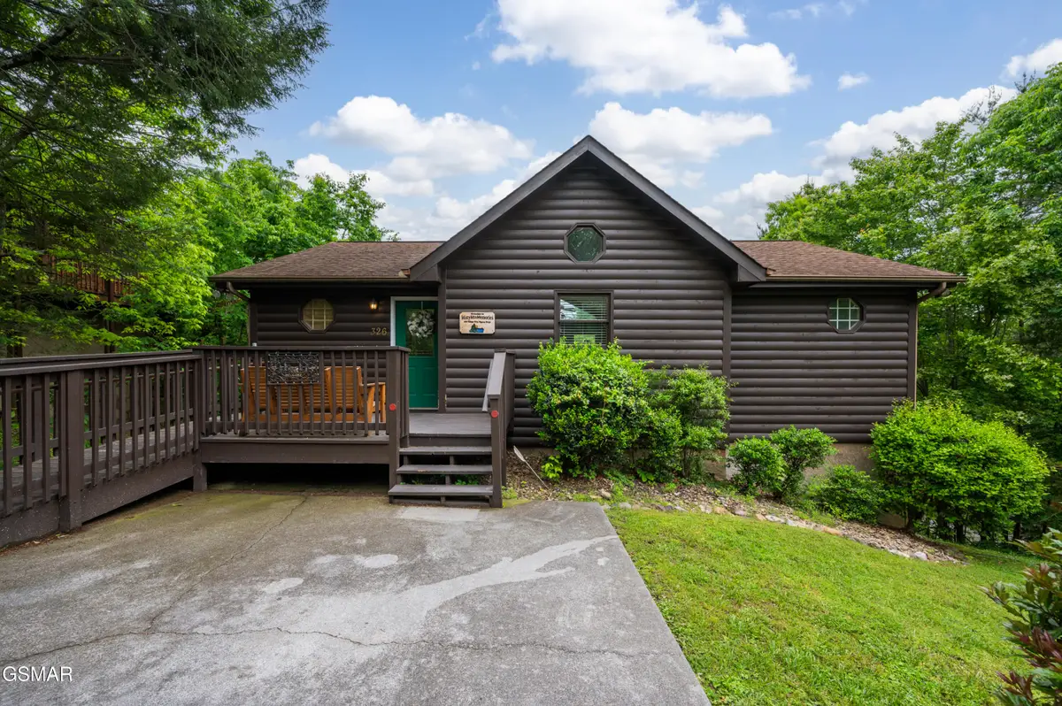 326 Village Way, Pigeon Forge, TN 37863 - Image #1