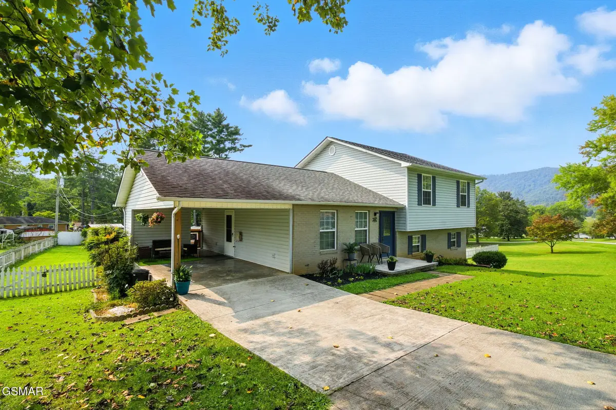 306 Eastwood Drive, La Follette, TN 37766 - Image #1