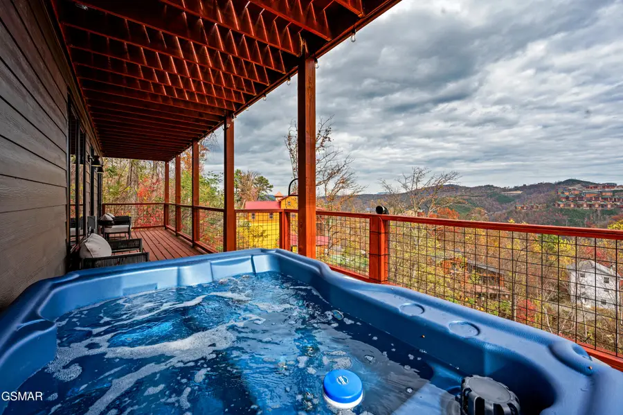 714 Pinecrest Drive, Gatlinburg, TN 37738 - Image #3