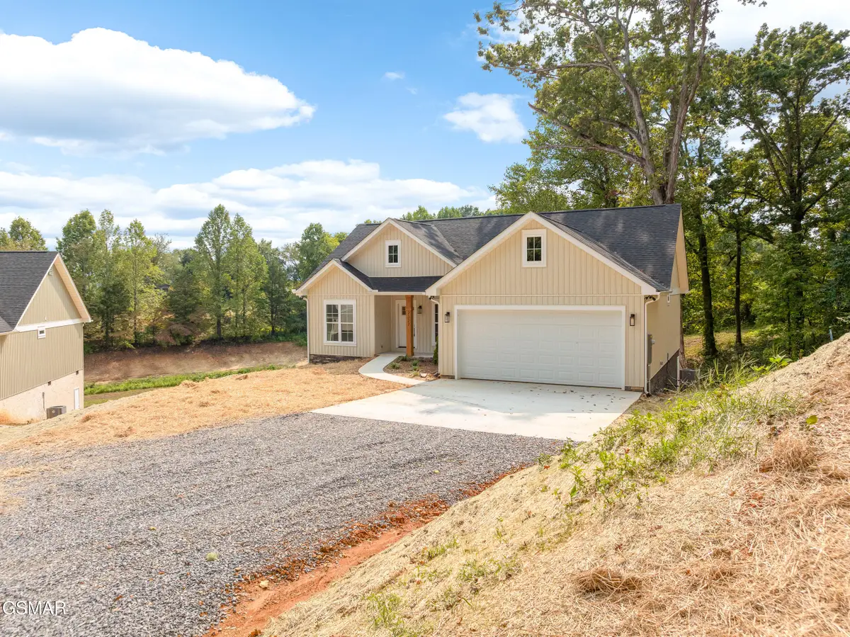 2327 Geraldine Way, Sevierville, TN 37876 - Image #1