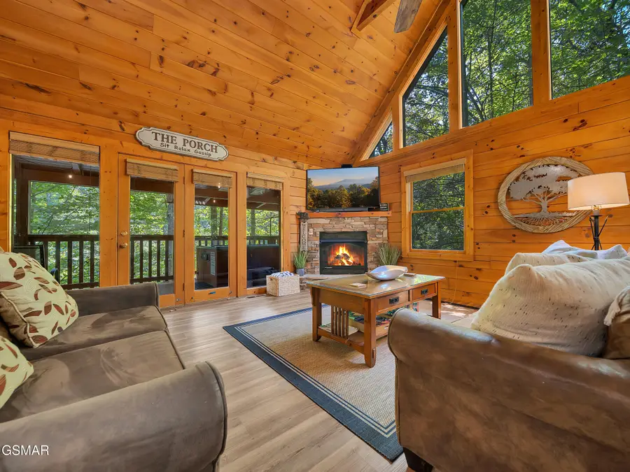 635 Black Bear Falls Way, Gatlinburg, TN 37738 - Image #3