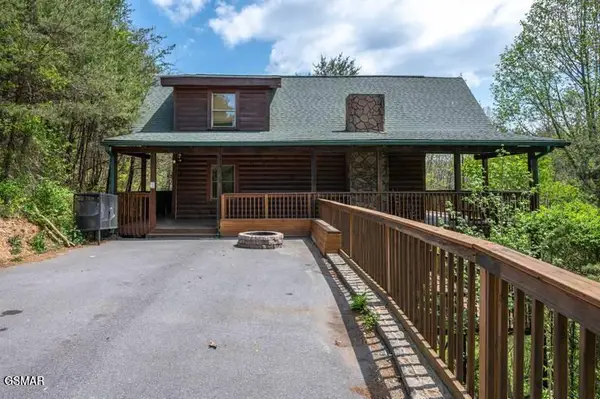 1979 E Mountain View Way, Sevierville, TN 37862