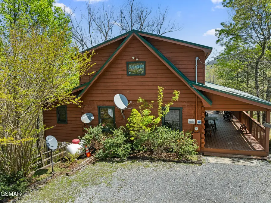 4388 Carolina Cove Way, Pigeon Forge, TN 37863 - Image #3