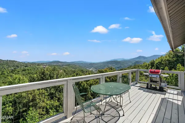 1839 Zurich Court, Gatlinburg, TN 37738