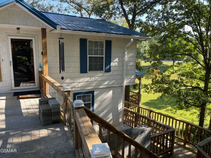 894 Lake View Loop, Sevierville, TN 37876 - Image #2