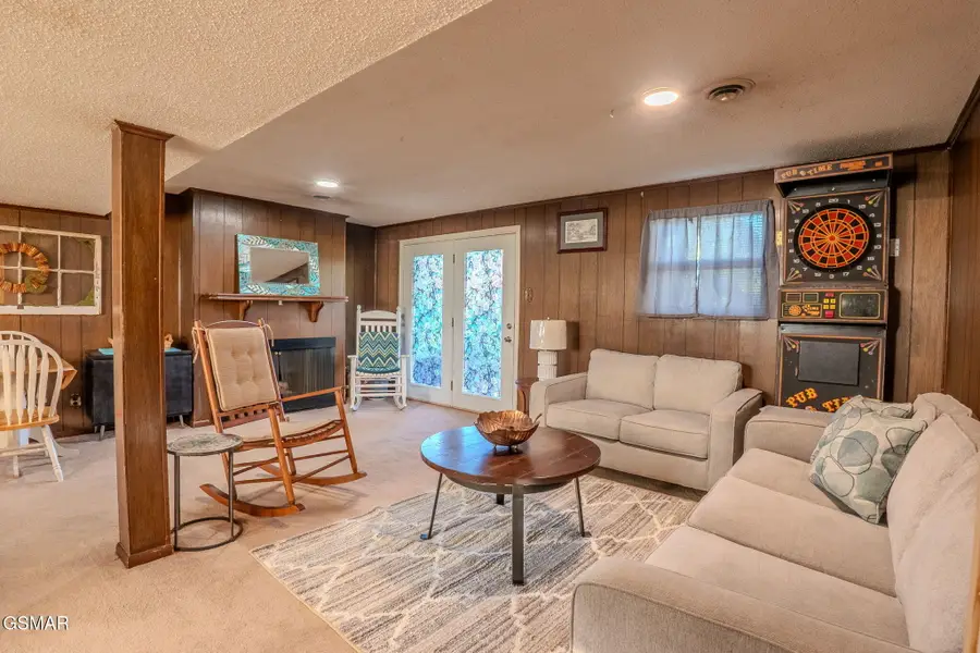 8000 Little Joe Road, Powell, TN 37849 - Image #2