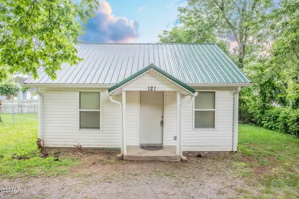 121 North Parkway, Sevierville, TN 37876