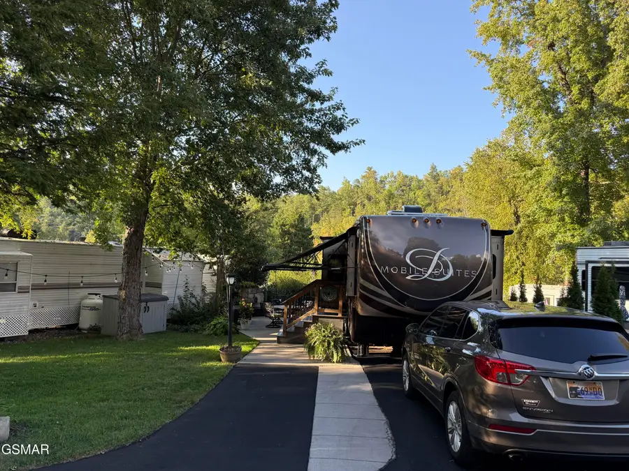 4229 E Parkway #66, Gatlinburg, TN 37738 - Image #2