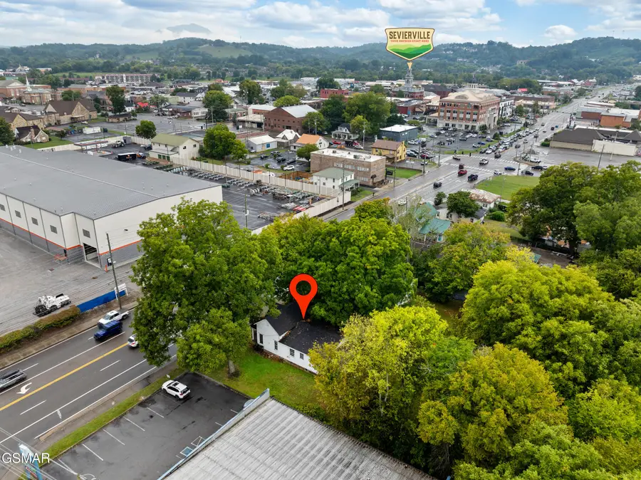 226 E Main Street, Sevierville, TN 37862 - Image #2