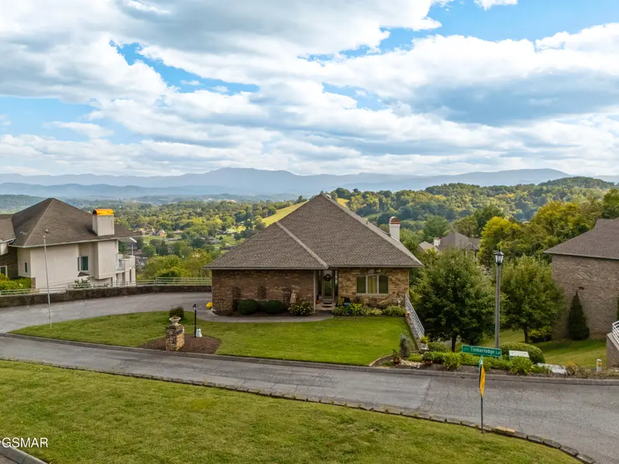 206 Timberlodge Lane, Sevierville, TN 37862 - Image #2