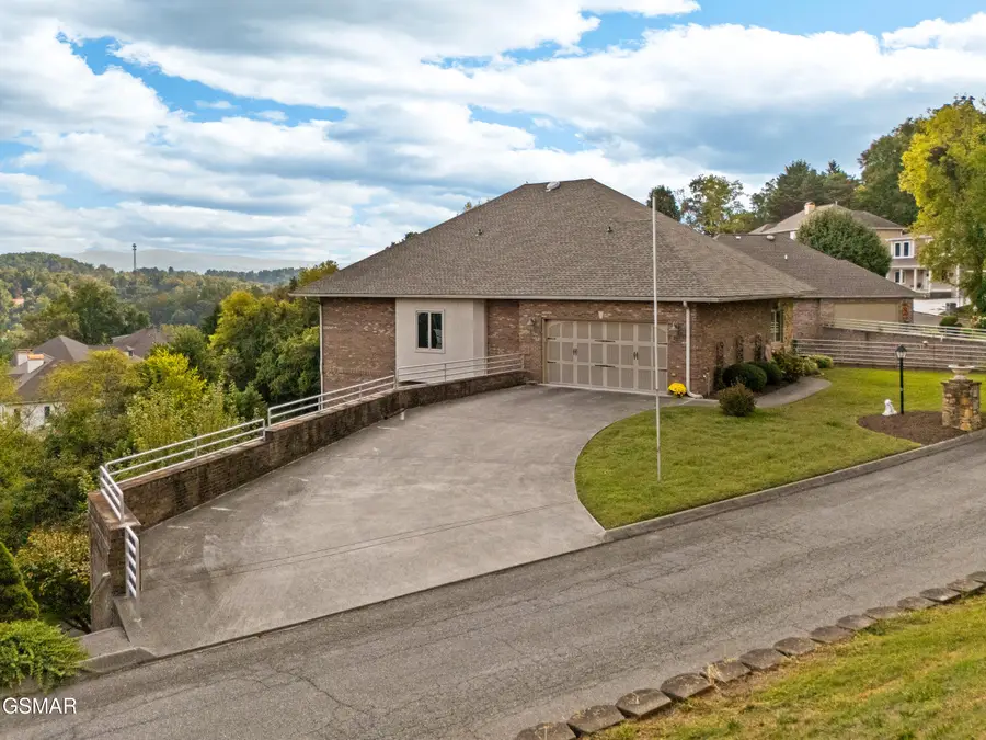 206 Timberlodge Lane, Sevierville, TN 37862 - Image #3