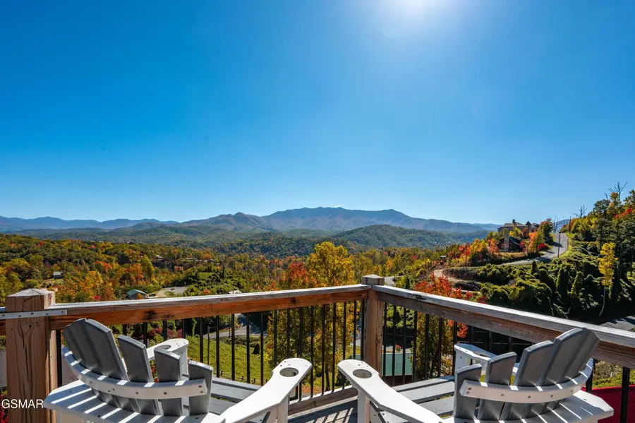 732 Beanstalk Road, Gatlinburg, TN 37738 - Image #2