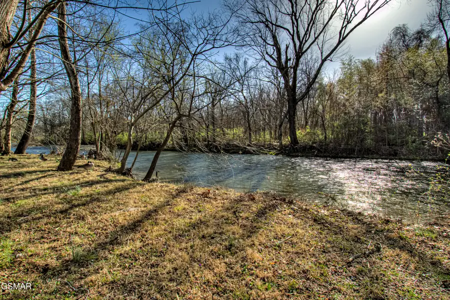 625 S Asbury Road #11, Pigeon Forge, TN 37863 - Image #2