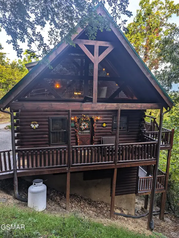 2251 Upper Middle Creek #11 Road, Sevierville, TN 37876