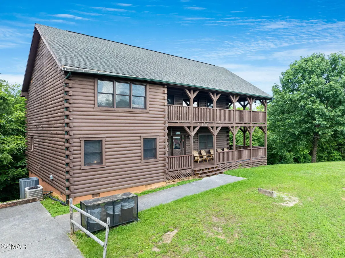 2039 Oakmont Drive, Sevierville, TN 37876 - Image #1