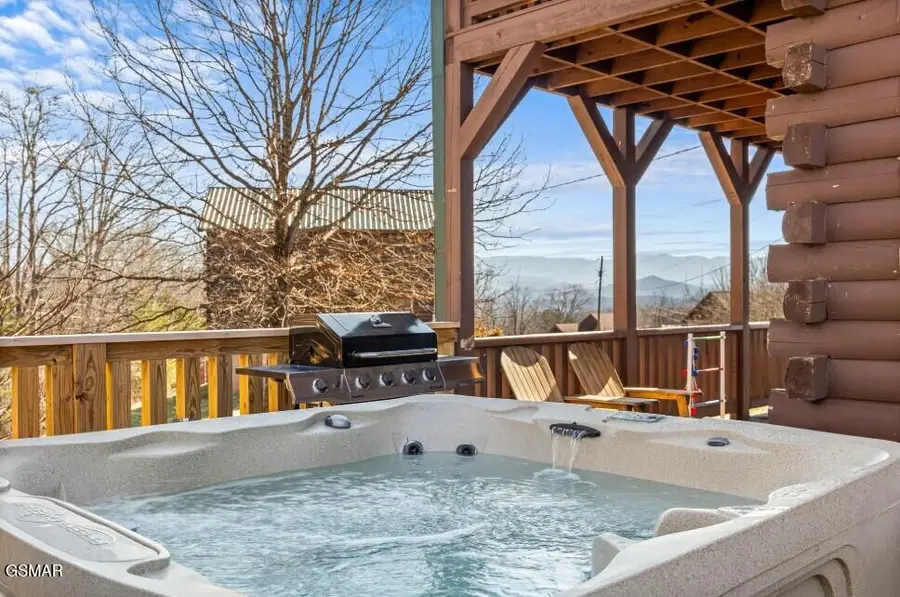 2039 Oakmont Drive, Sevierville, TN 37876 - Image #3