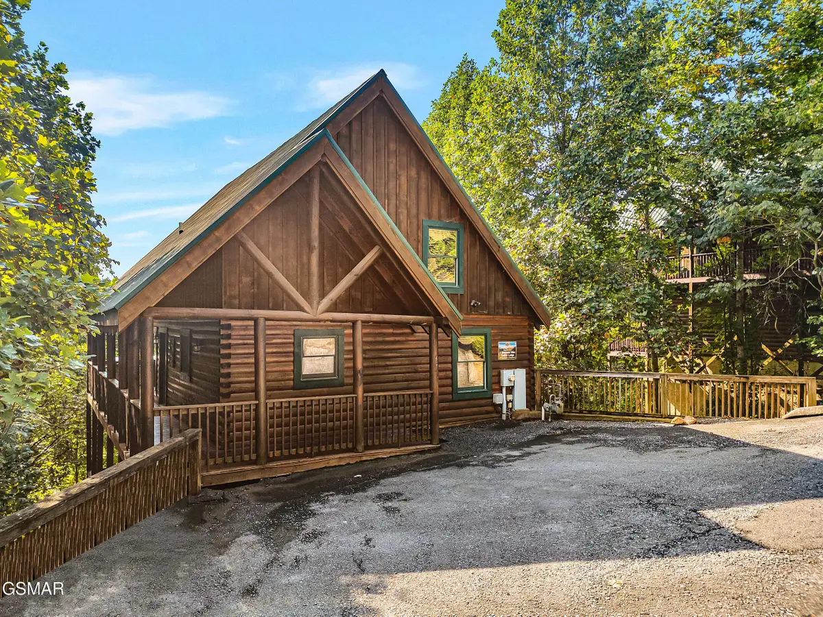 4445 Forest Vista Way, Pigeon Forge, TN 37863 - Image #1