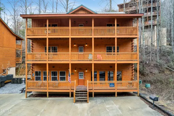 822 Rush Branch Road, Pigeon Forge, TN 37863