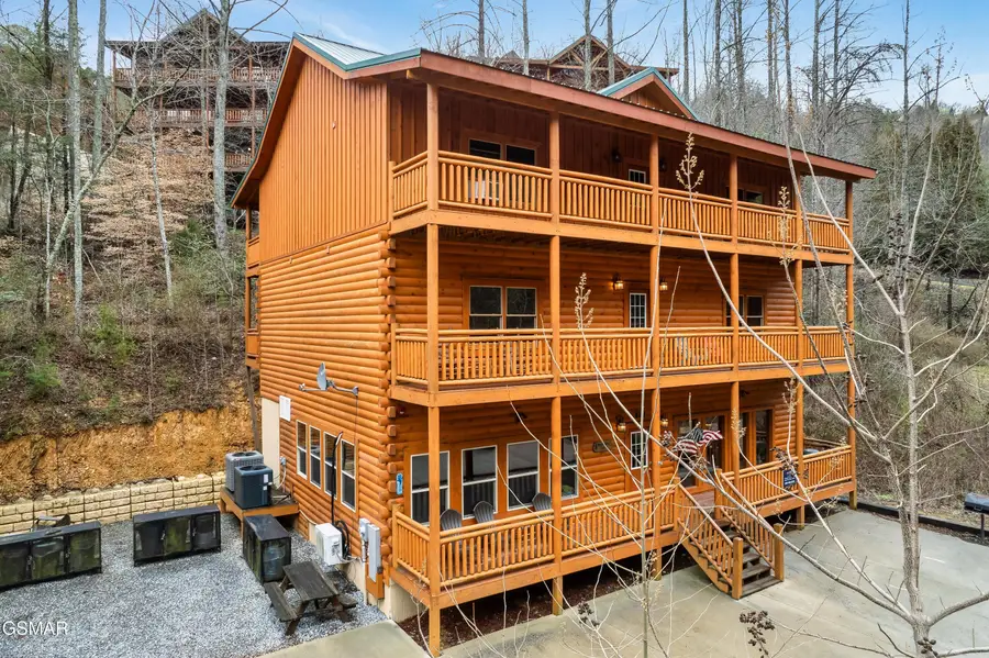 822 Rush Branch Road, Pigeon Forge, TN 37863 - Image #2
