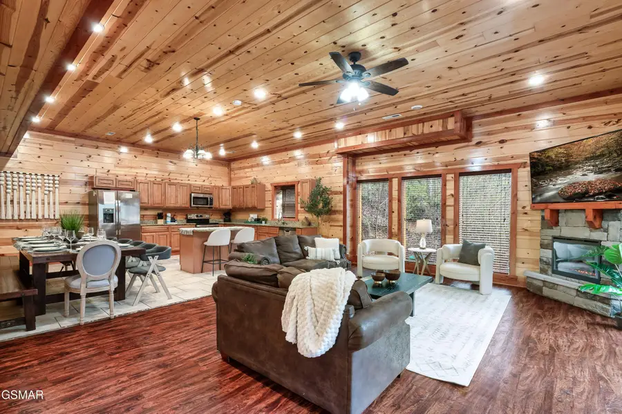 822 Rush Branch Road, Pigeon Forge, TN 37863 - Image #3